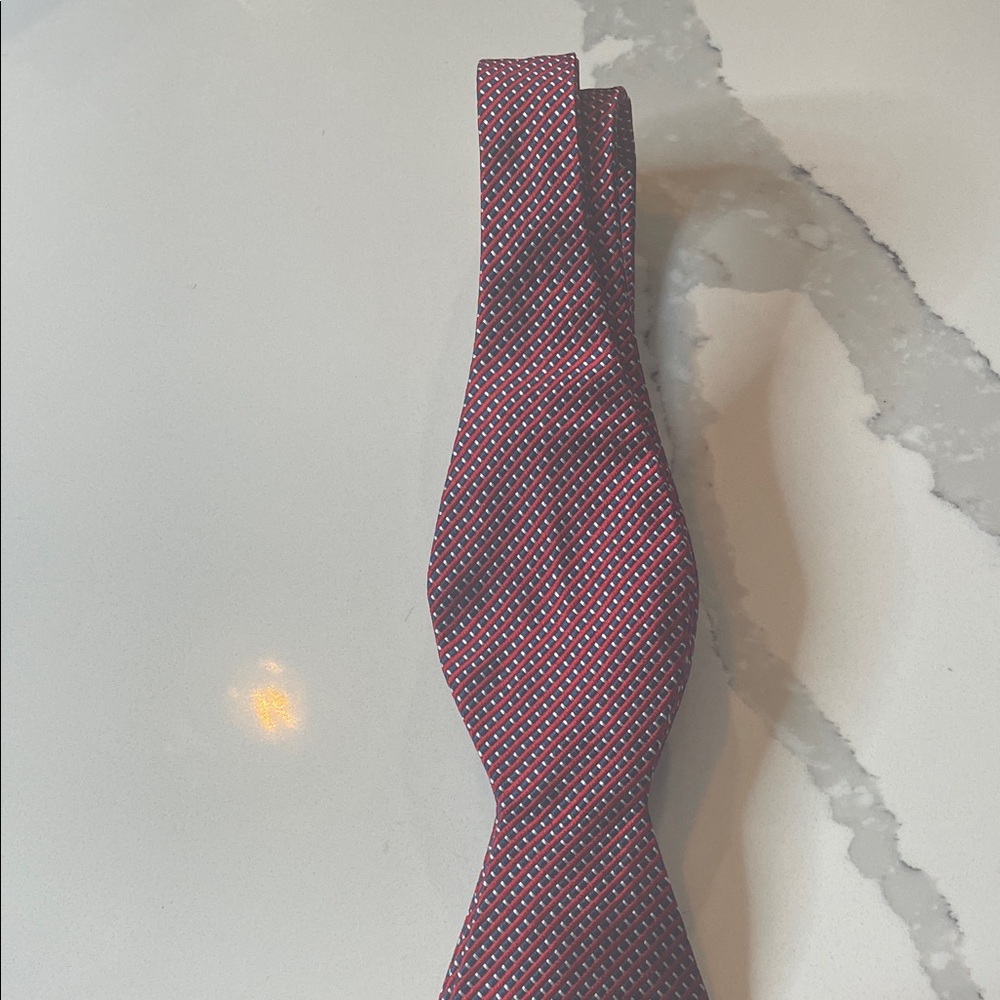 346 Brooks Brothers Patterned Bow Tie